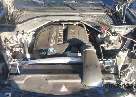 2015 BMW X5 xDrive35I z USA, uszkodzony, nr VIN 5UXKR0C53F0P04531